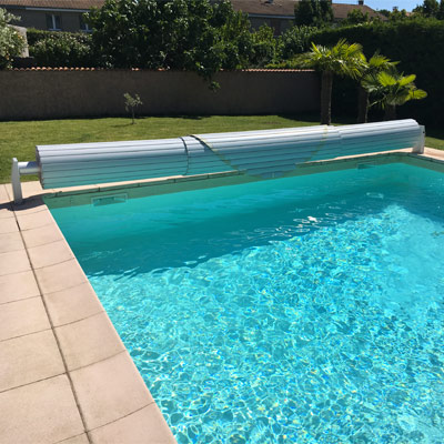 Automatic above ground pool shutters 